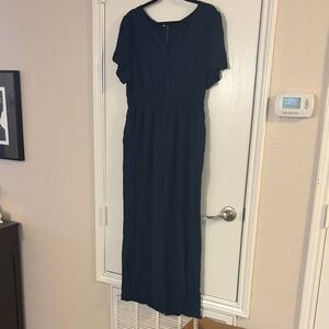 Maurices - navy full length jumpsuit wide leg v-neck soft, comfy, flowy. Sz XL